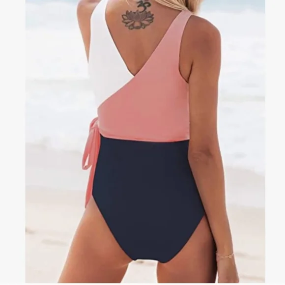 Cupshe Colorblock One Piece Swimsuit Womens Size Medium - Picture 3 of 9